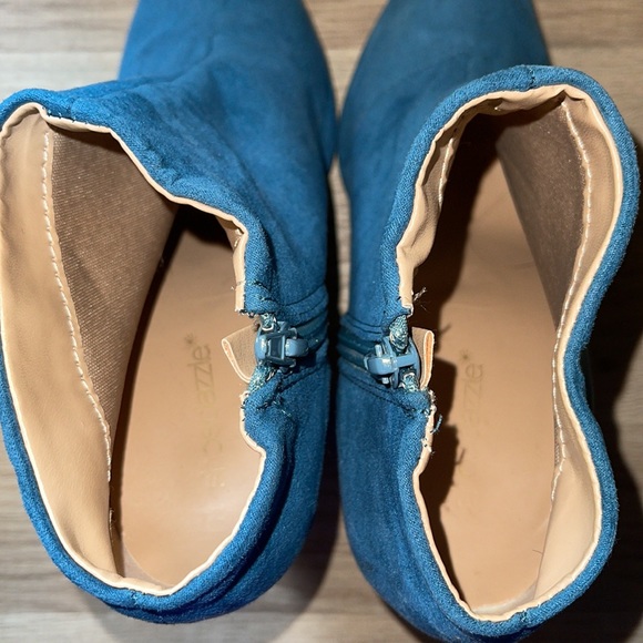 Teal Brooke Block Heel Bootie, Size 8 - Picture 5 of 7
